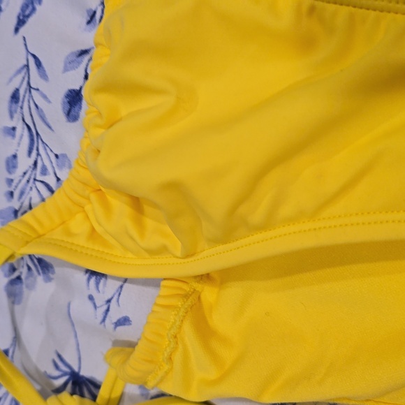 ❤️10/$30 Nwot wild fable yellow bikini bottoms - Picture 2 of 3